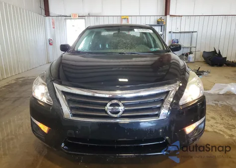2015 Nissan Altima 2.5 from USA, damaged, VIN 1N4AL3AP8FN888510